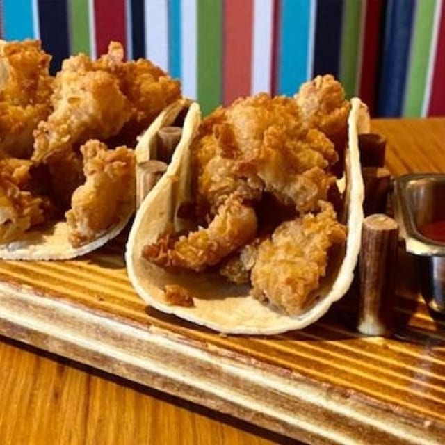 Taco de Chicharron De Pescado.