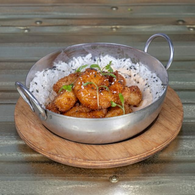 Bowl de Camarones en Salsa Agridculce.